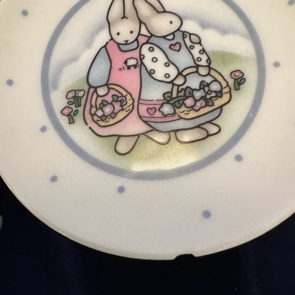 Lot of Three Mini Vintage Tea Sets: Christmas, Easter and Floral (37 Pieces) - Picture 7 of 13